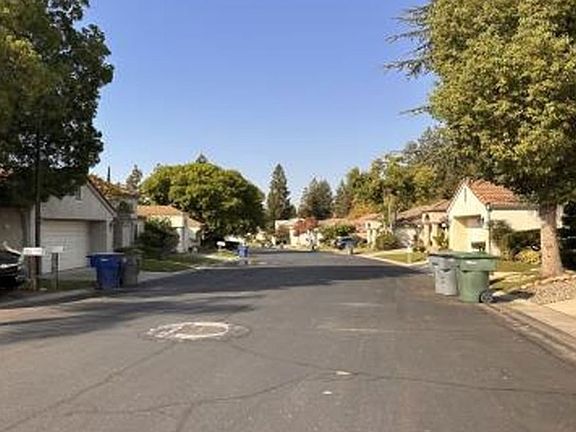 Exterior Neighborhood (street photo)