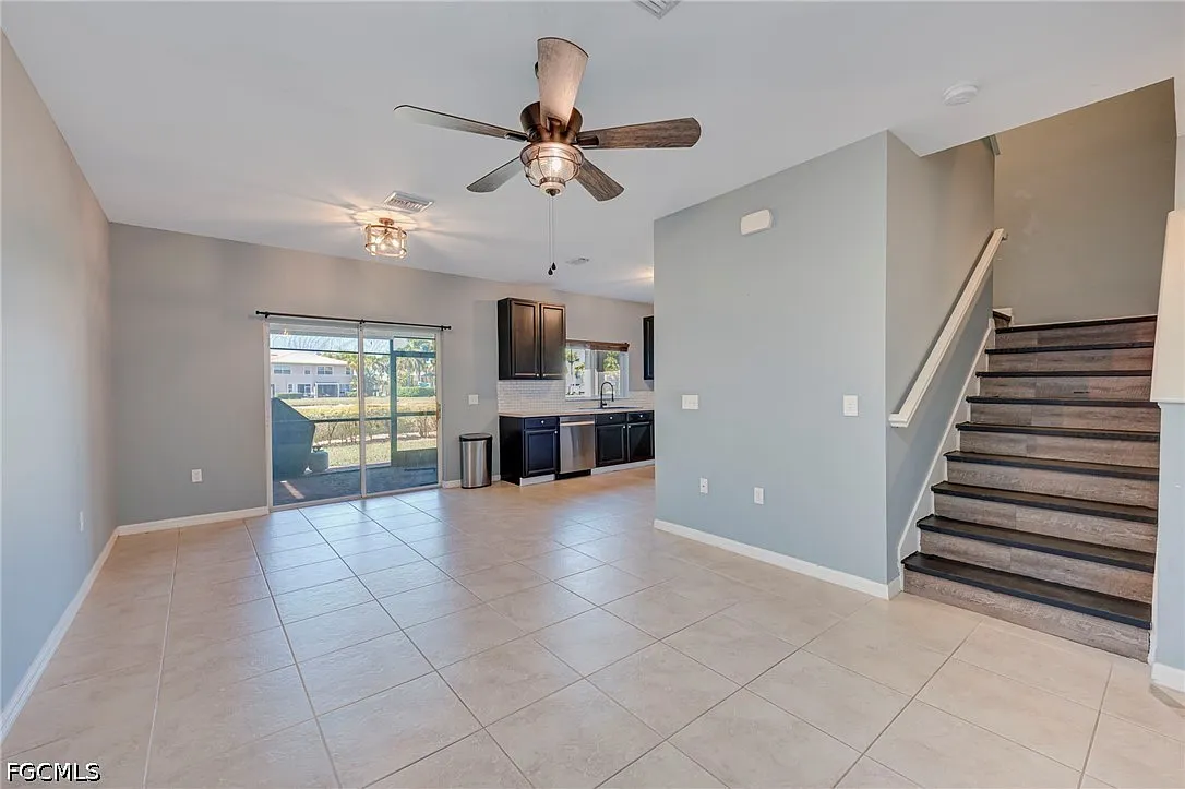 3 bed, 2.5 bath, 1313 sqft, $1,900 — Photo 4