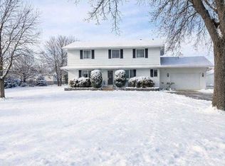 1012 3rd St, Nicollet, MN 56074