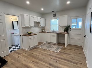 128 E Lloyd St, Milwaukee, WI 53212