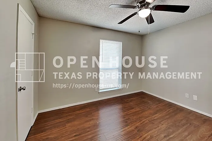 4208 Selina Ct — Photo 15