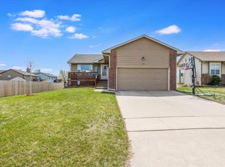 755 Laramie Cir, Maize, KS 67101