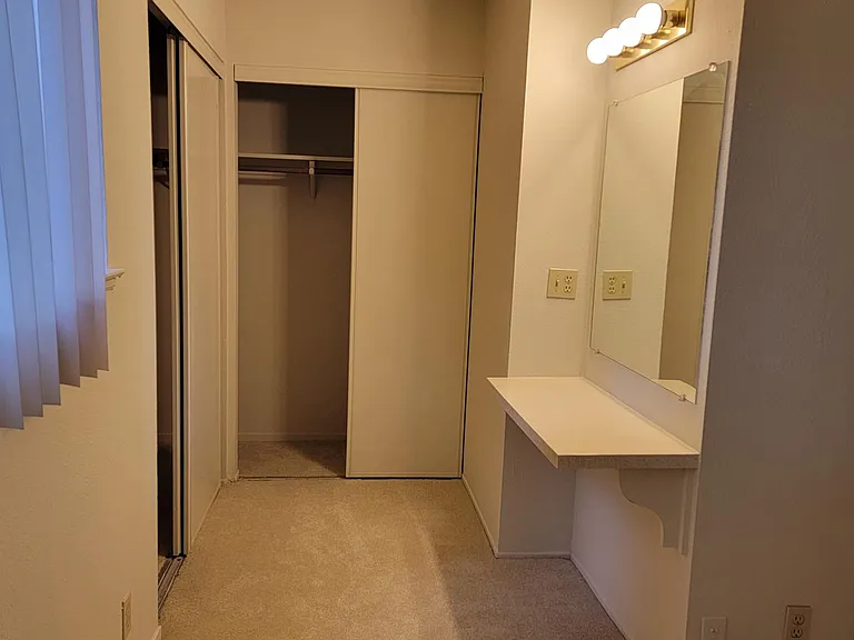 Royal Ambassador Apartments — Photo 9