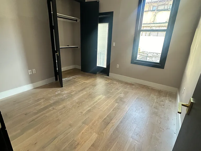 172 New York Ave #1RR — Photo 6