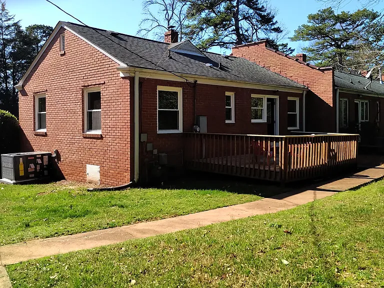 1827 Jameston Dr — Photo 2