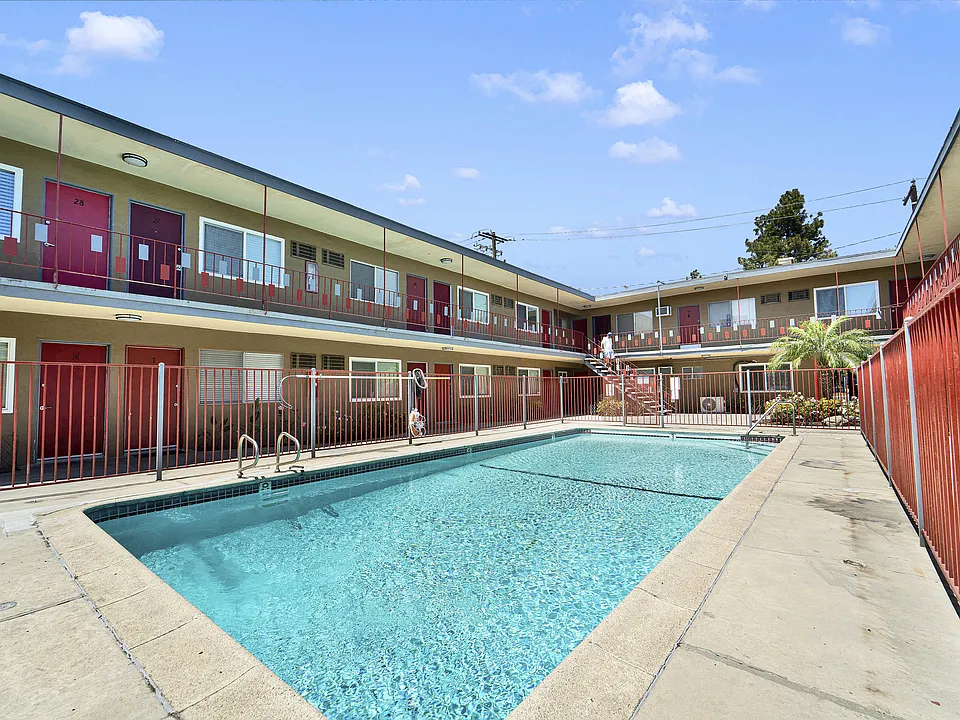 Twin Palms