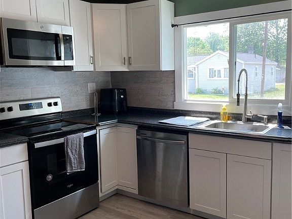5th image of 127 W Washington St