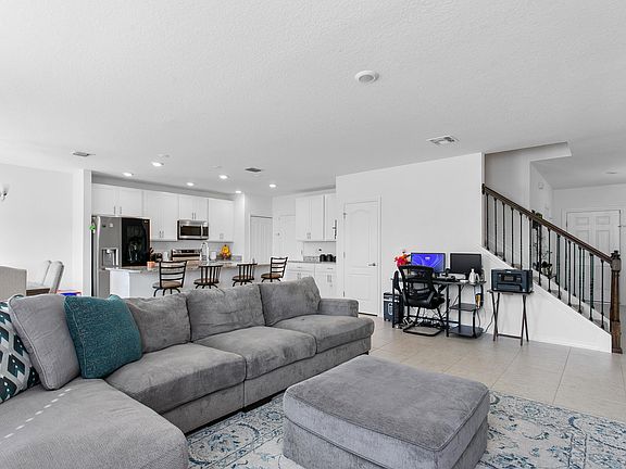 3rd image of 10930 SW Vasari Way