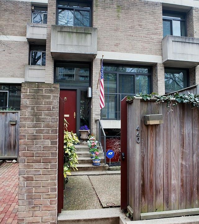 Exterior (Front)