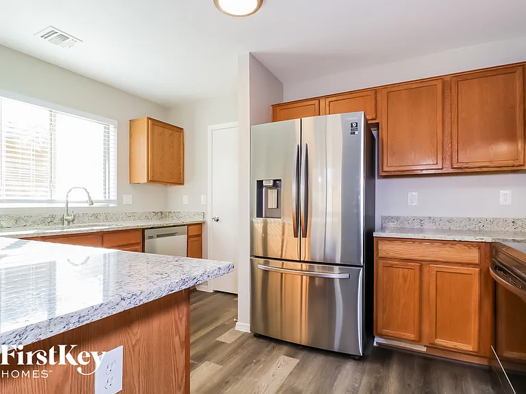 23704 W Huntington Dr — Photo 7