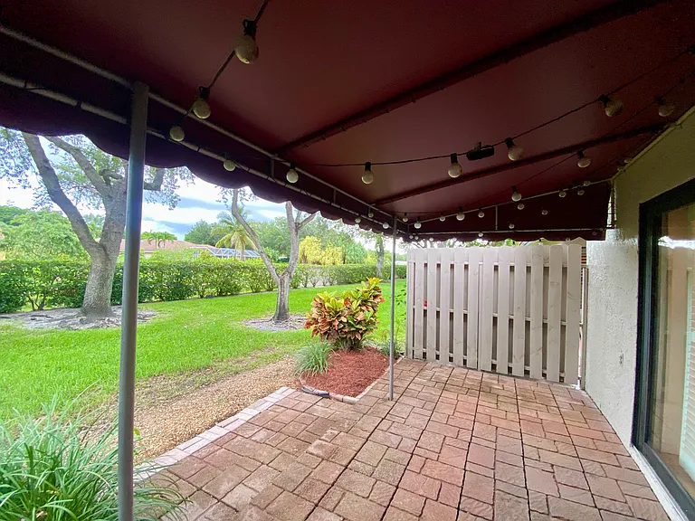 9035 Vineyard Lake Dr — Photo 12