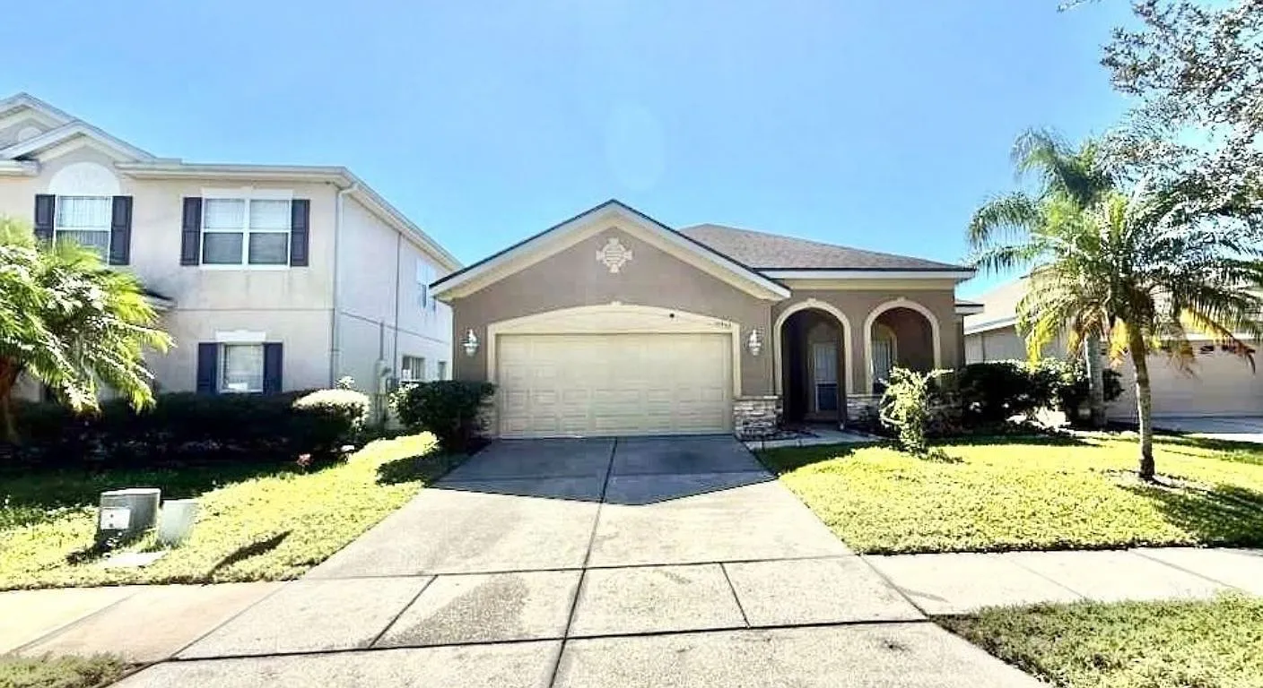3 bed, 1862 sqft, $2,500 — Photo 1