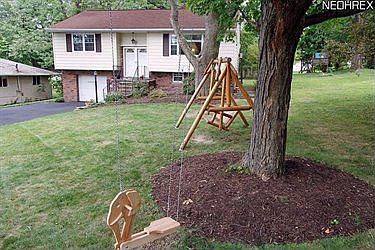 2nd image of 128 Goodrich Ct
