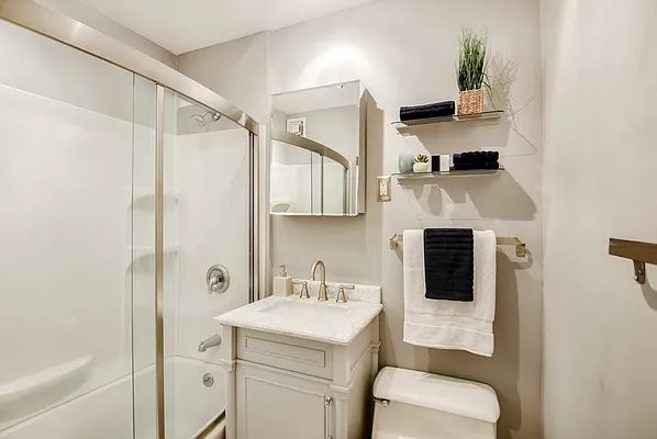 Sold by Compass | media 17