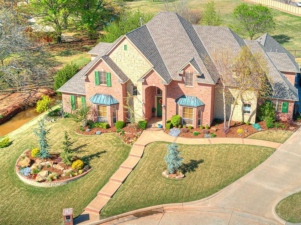 1st image of 2109 Kingswood Cir