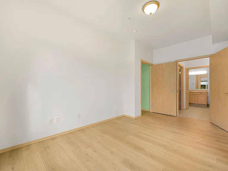 512 Darby Dr #104 — Photo 10