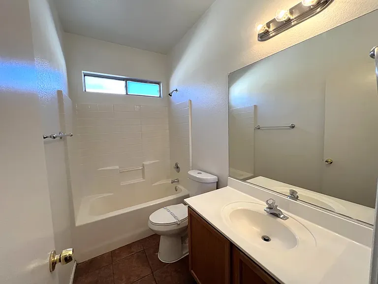 6342 W Hilton Ave — Photo 9