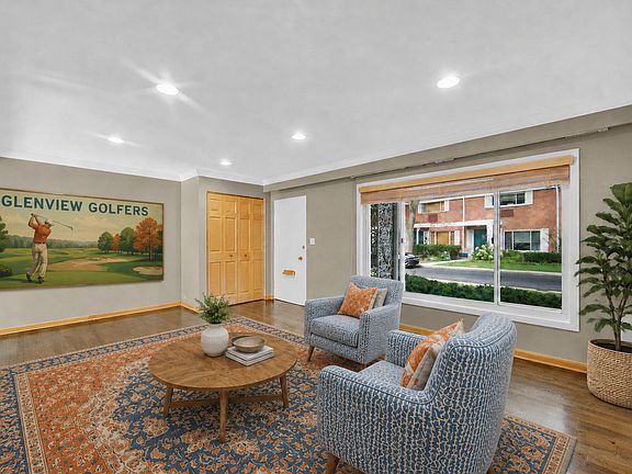 4th image of 662 Carriage Hill Dr