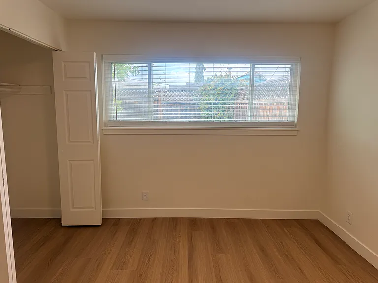 685 Pinto Dr #1 — Photo 8