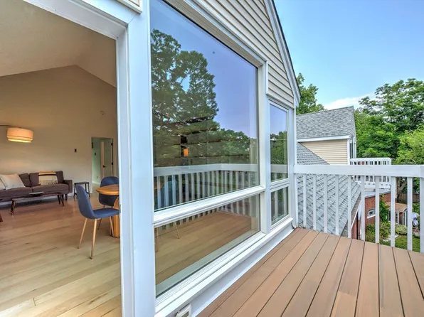 53 Clark Ave APT 6, Northampton, MA 01060