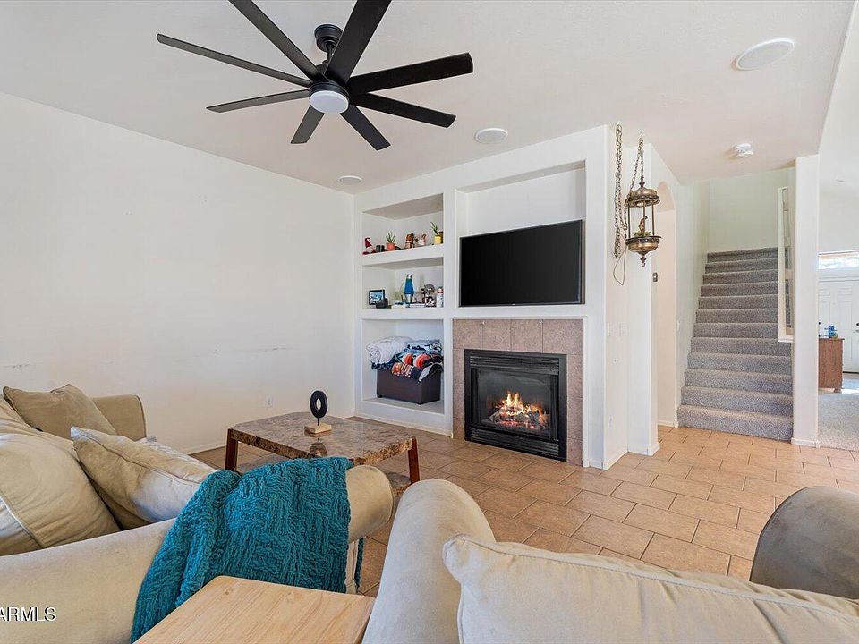 1st image of 46108 W TULIP Lane