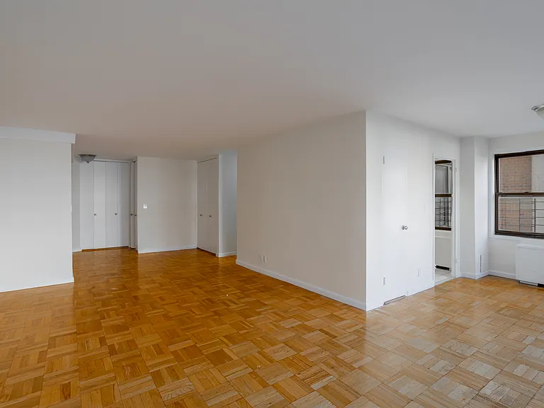 355 E 72nd St #8J — Photo 3