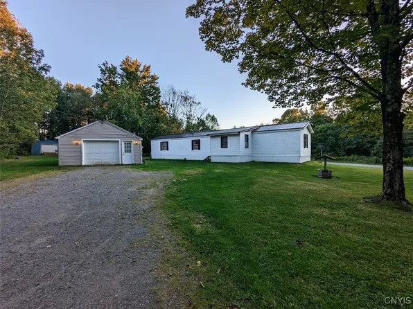 5398 Streun Rd, Lee Center, NY 13363