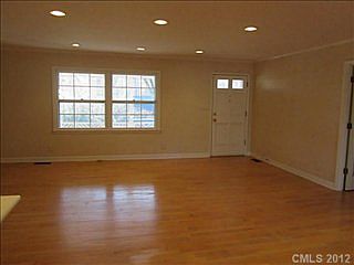 3rd image of 964 Sandswood Dr