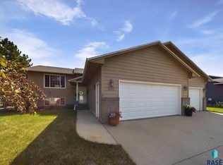 301 W Hackberry St, Brandon, SD 57005