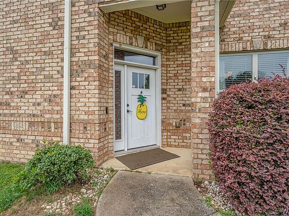 3rd image of 1005 Belle Meade Blvd
