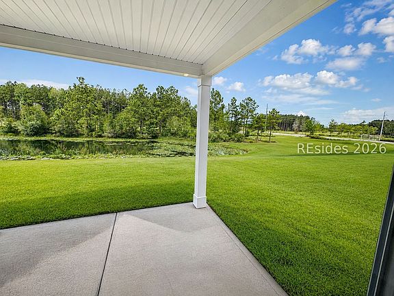 4th image of 933 Sweetbay Dr