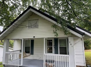 201 N Locust St, Dixon, MO 65459
