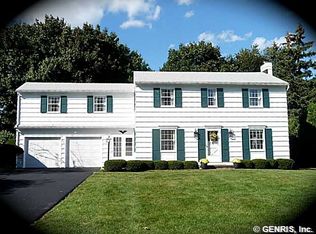 32 Danbury Cir S, Rochester, NY 14618