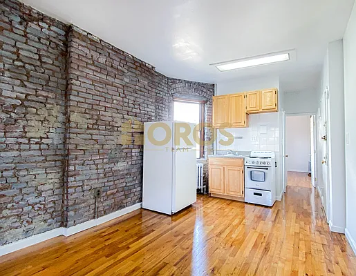 Rented by City Connections Realty | media 7