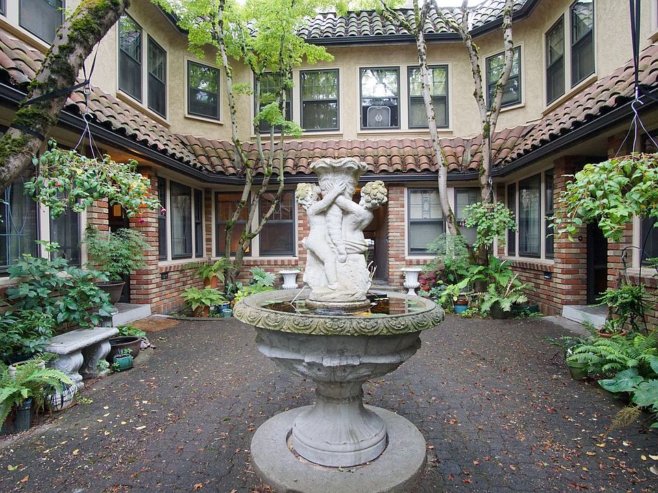 1st image of 912 SW Vista Ave APT 212
