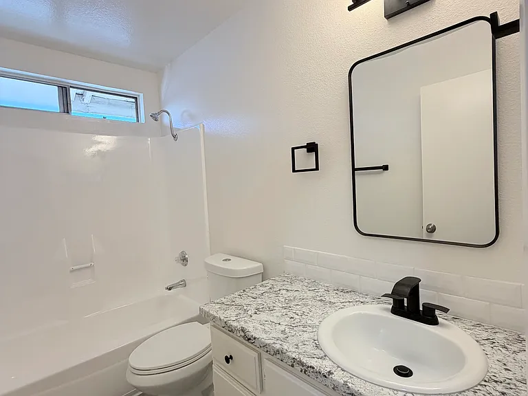 7121 21st St #18 — Photo 7