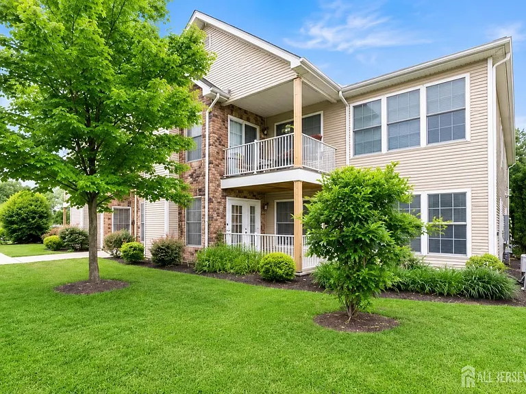 106 Chariot Ct — Photo 9