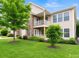 106 Chariot Ct, Piscataway, NJ 08854