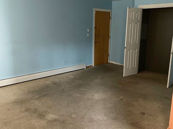 5th image of 317 Wisconsin Ave APT 1B