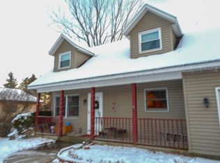 803 Steeple View Rd, West Bend, WI 53095