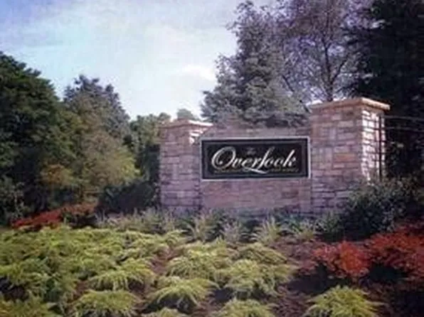 206 & 208 Old Woods Dr, Canonsburg, PA 15317