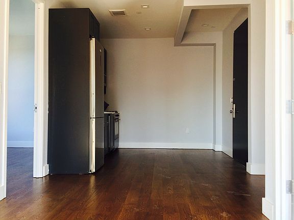 3rd image of 131 Tompkins Ave #7G