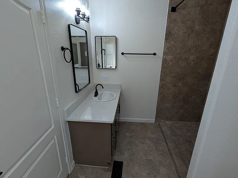 2491 W Rock Island Ave — Photo 14