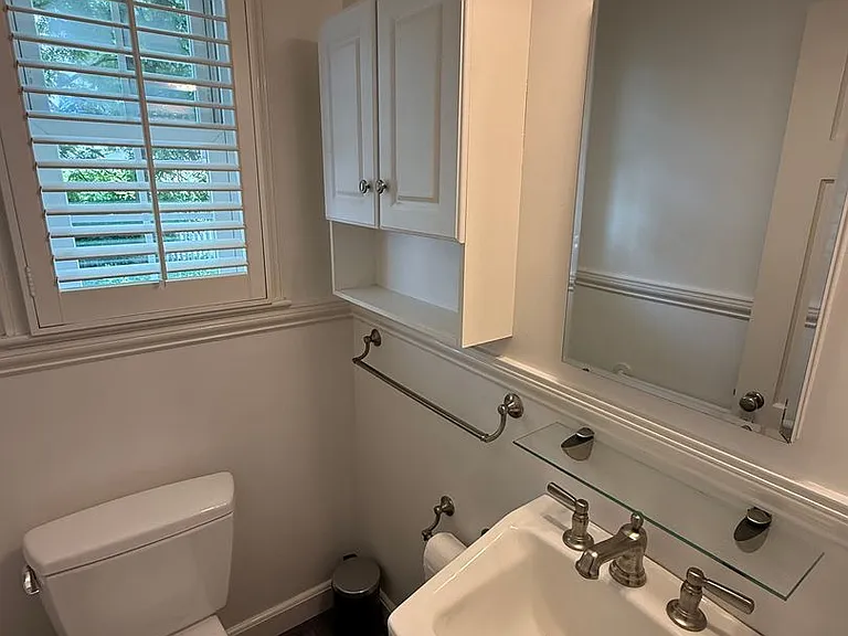 5200 Massachusetts Ave — Photo 11