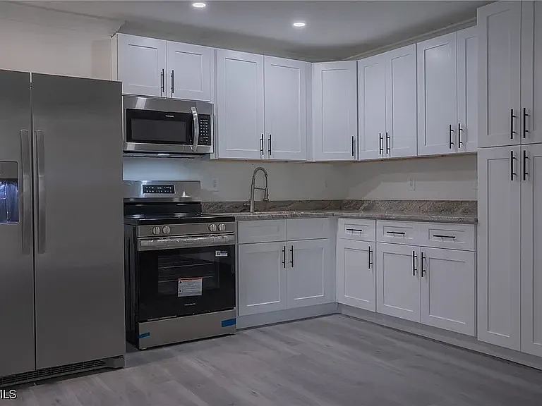 331 Detroit Ave — Photo 17