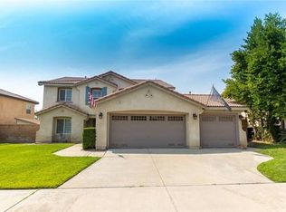 5940 Forest Glen Dr, Fontana, CA 92336