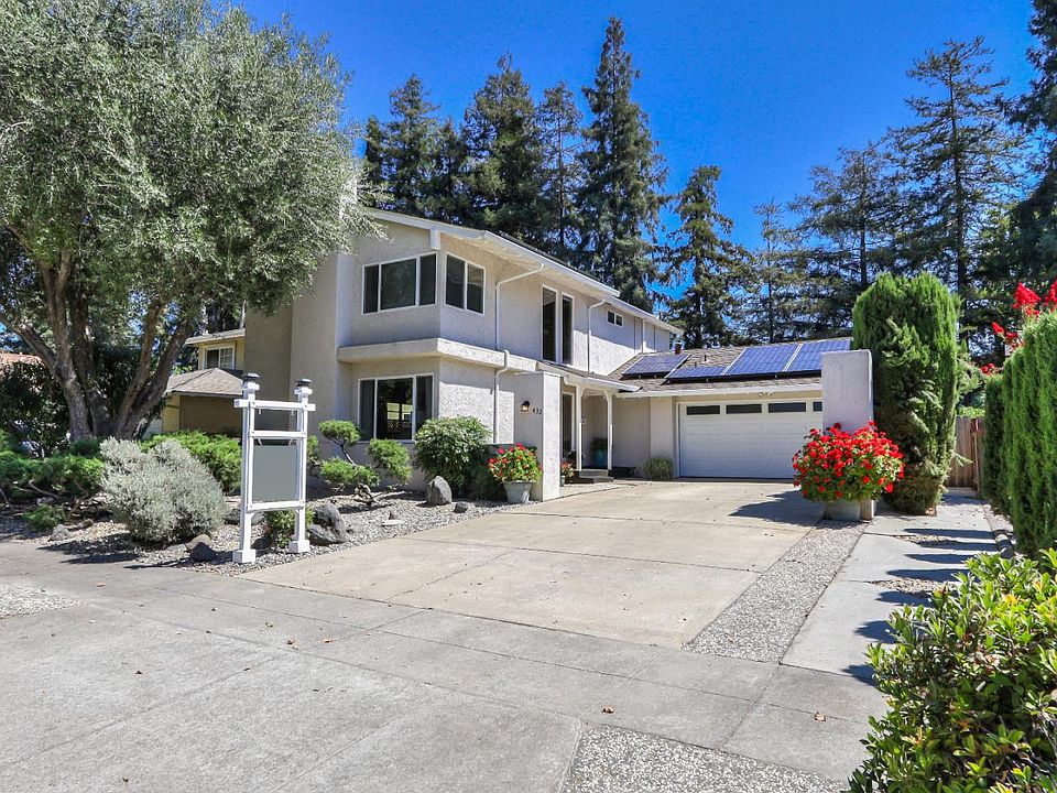 1st image of 432 Avenida Del Roble