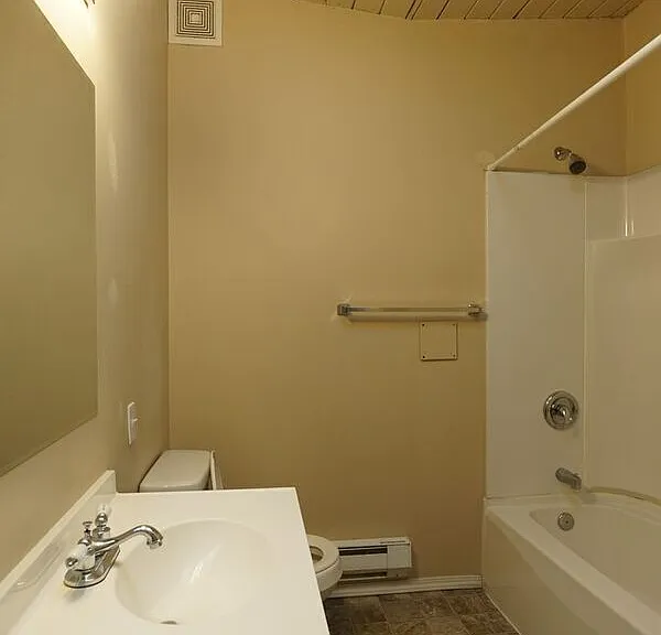 906 Glennwood Ave NE #6 — Photo 10