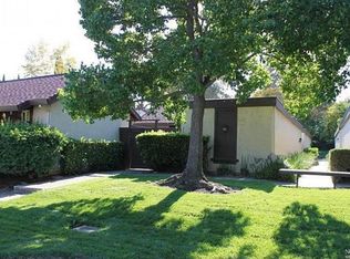 215 Fairoaks Dr, Vacaville, CA 95688