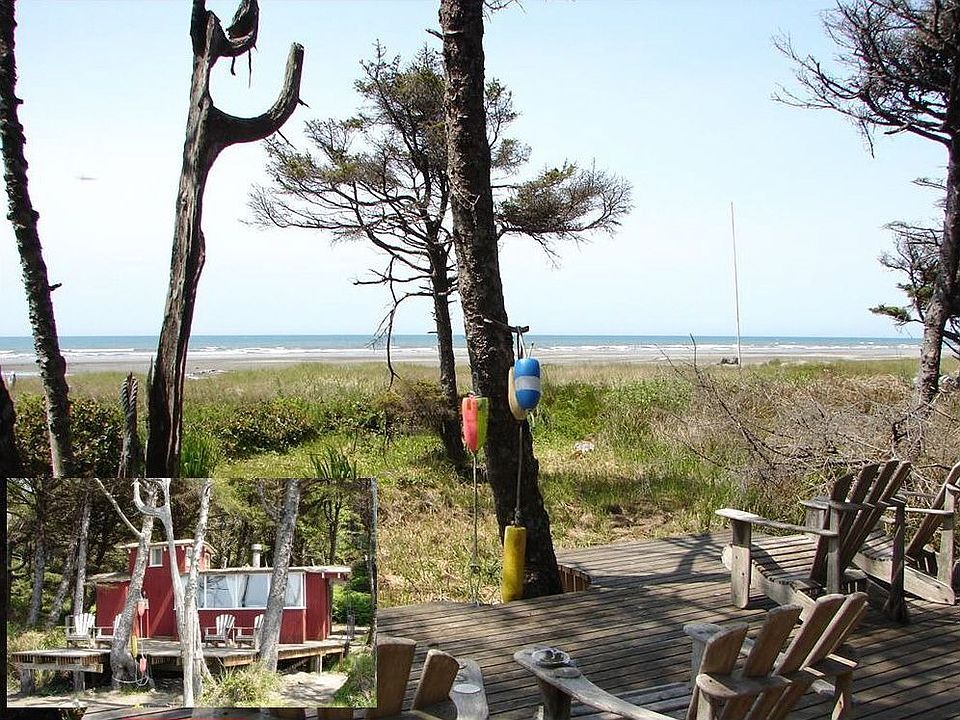 View of the Ocean from the deck.